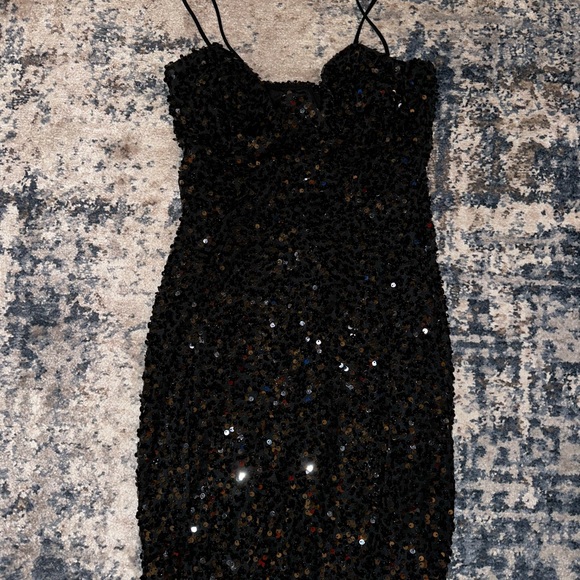 Vanilla Bella Boutique Chloe Sequin Dress BLACK, Mini Sequin Dress. Size Small. - Picture 2 of 3